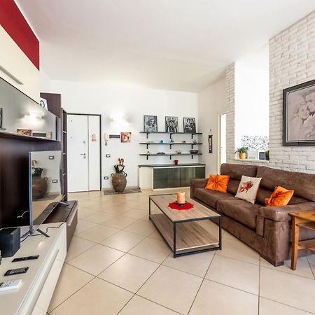 马瑞纳迪卡拉拉New Luxury 2Bdr Terrace, Views, Ac公寓 外观 照片